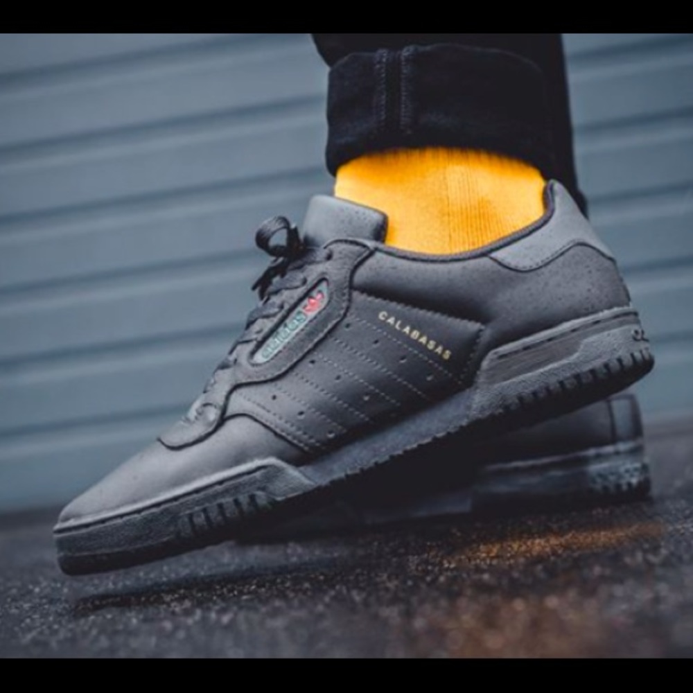 NEW Adidas Yeezy Powerphase Black Sz M4/W6
